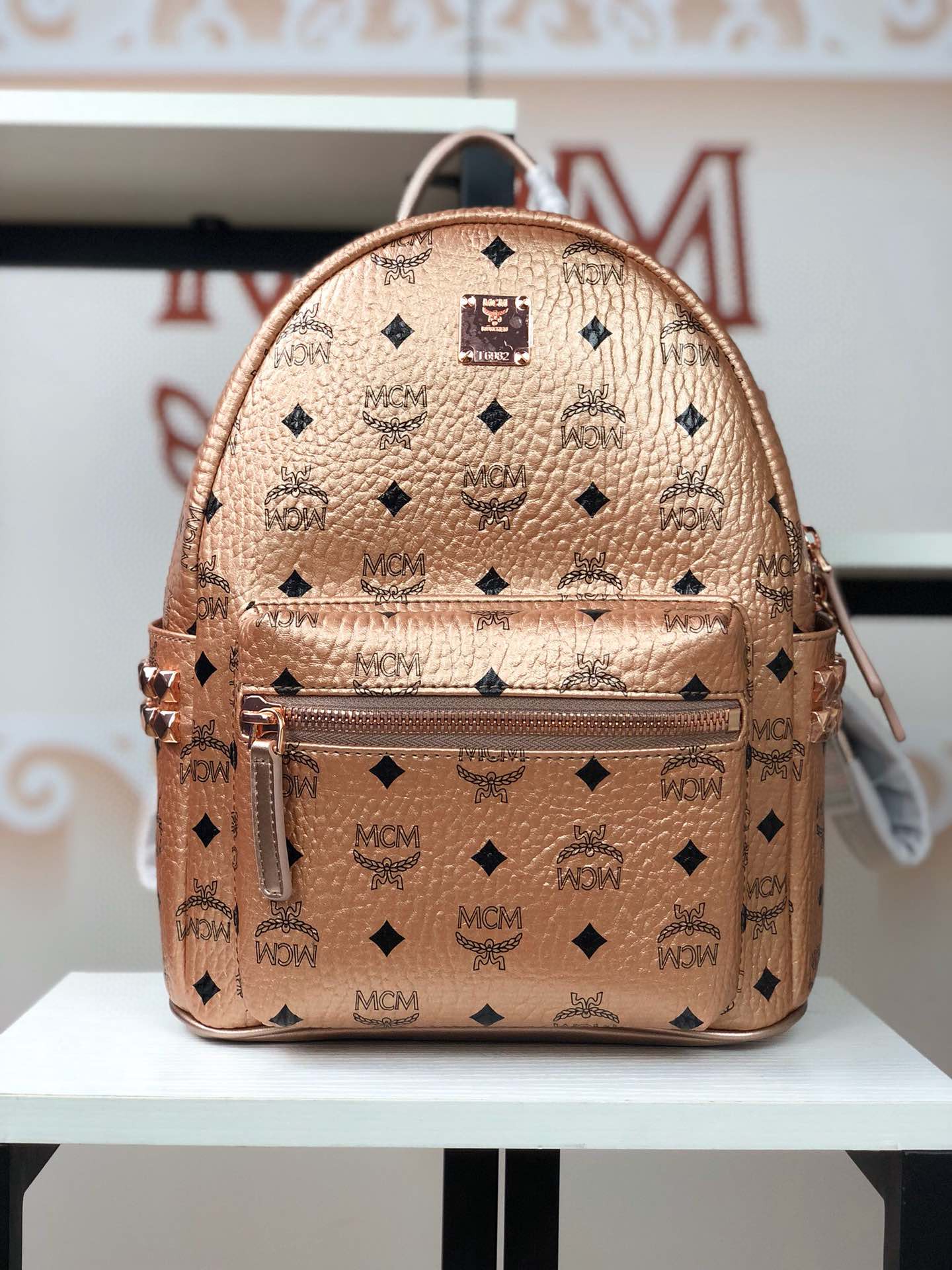新品 エムシーエム ハンドバッグ/小サイズ後背包 リュック