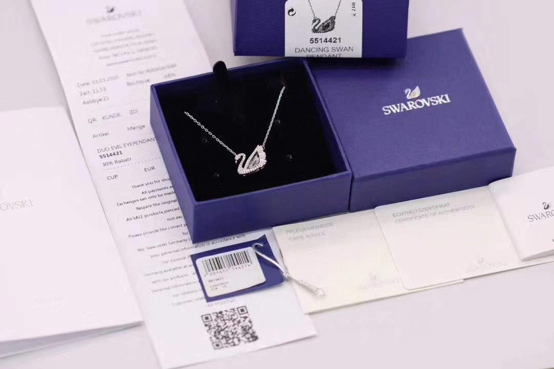 Swarovski スワロフスキー 超美品 ネックレス ペンダント