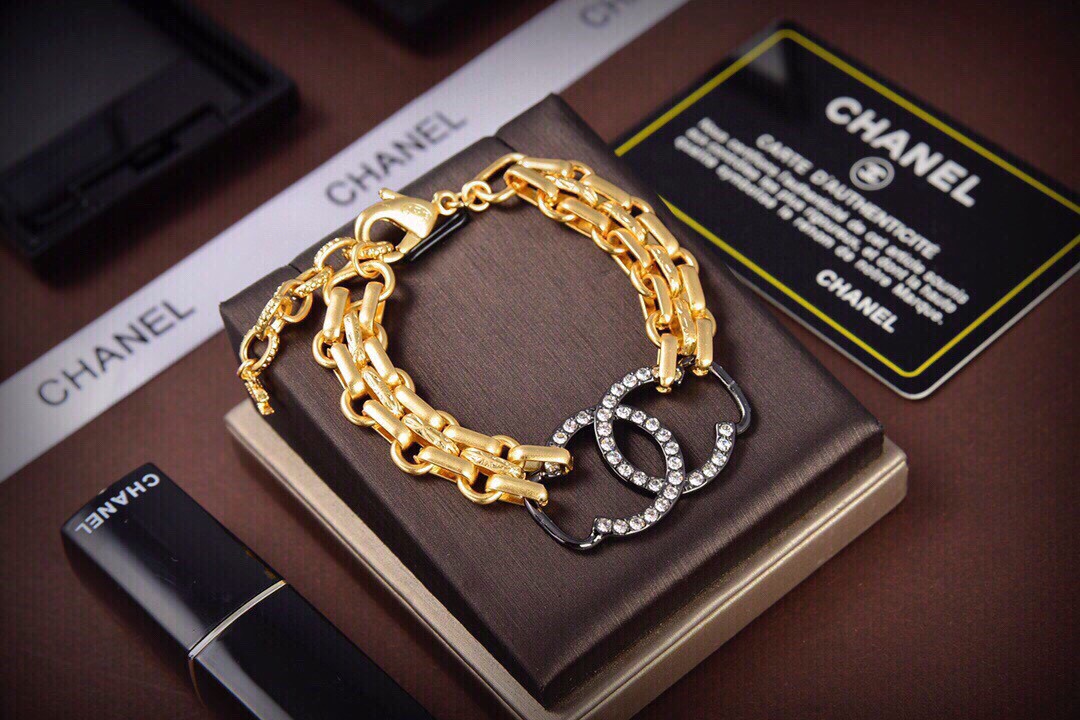今季の新作 CHANEL(シャネル) レスレット カフブレス