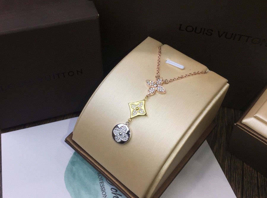 今季の新作 LV ルイヴィトン ネックレス.ペンダント