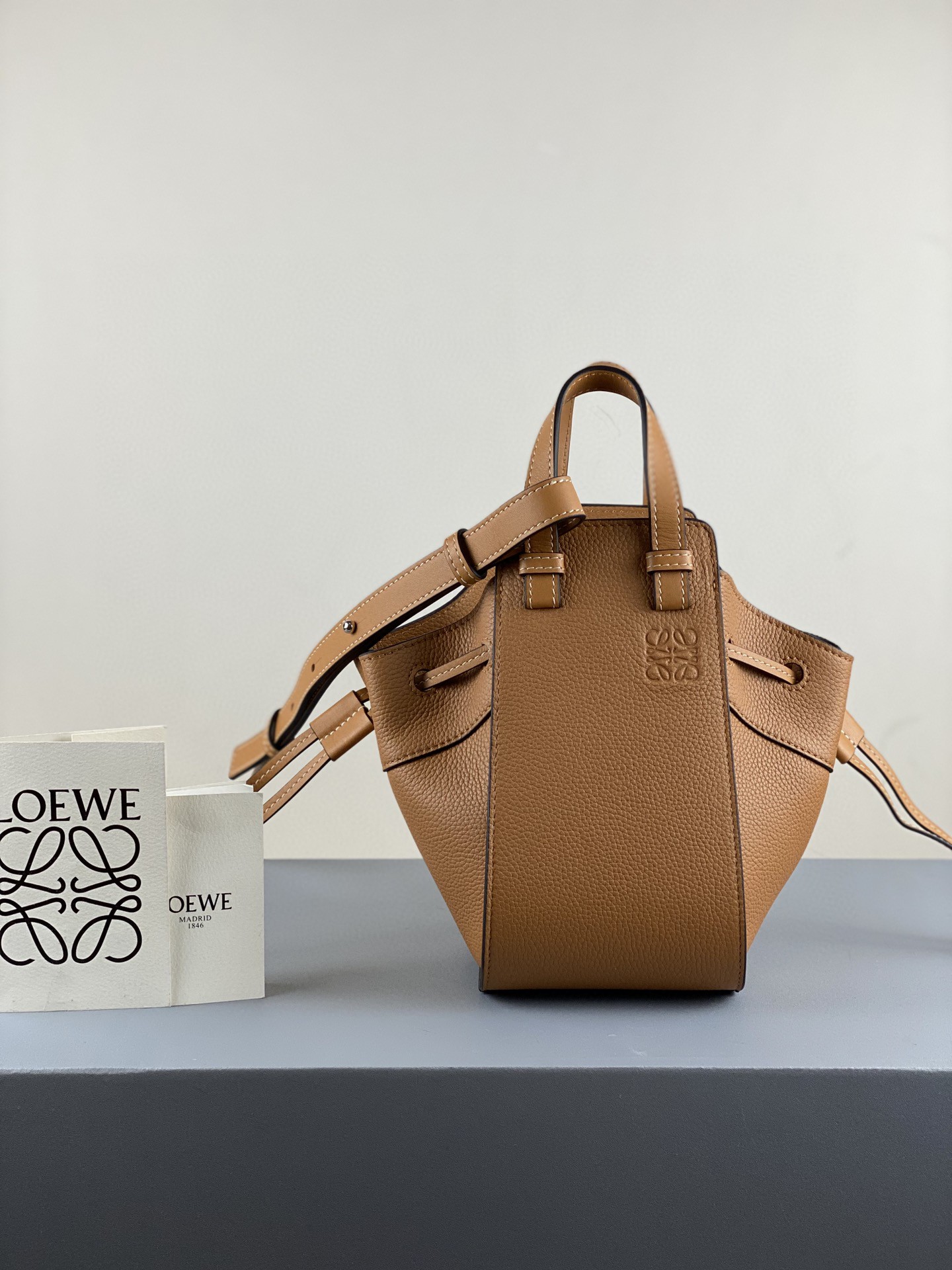 LOEWE ロエベ 2021SSハンドバッグ 2107