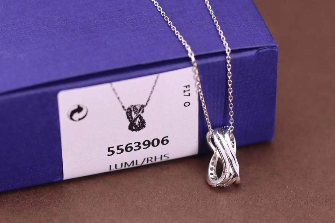 Swarovski スワロフスキー 超美品 ネックレス ペンダント