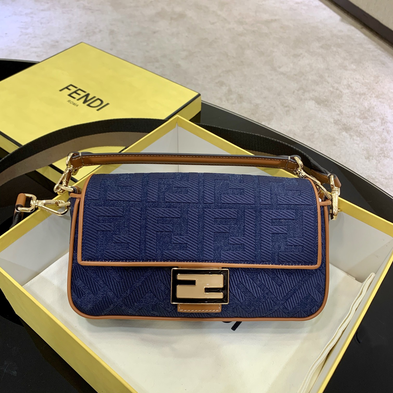 Super品 FENDI/フェンディ バッグ 鞄 カバン 大人気