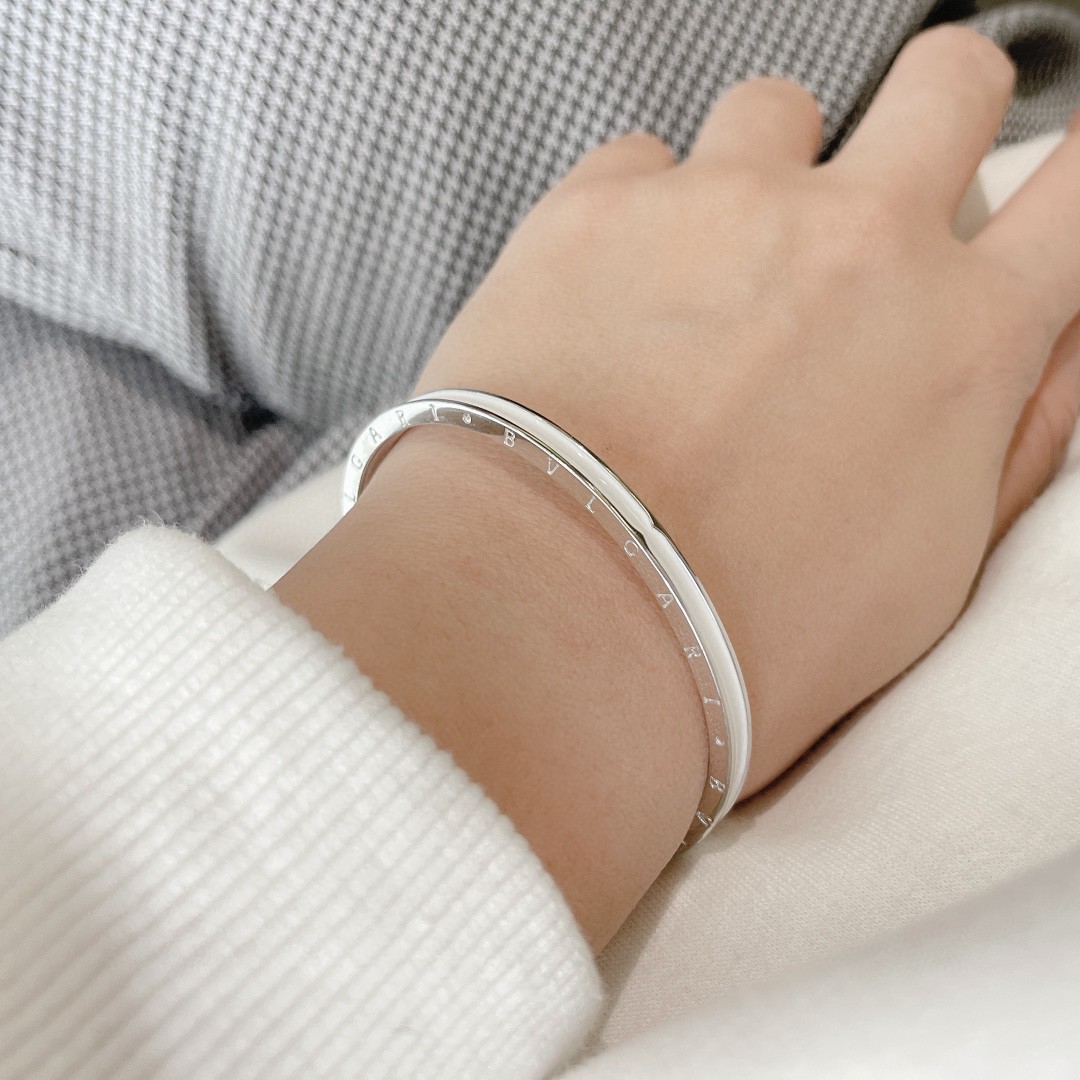 BVLGARI ブルガリ 今季の新作 ブレスレット.カフブレス