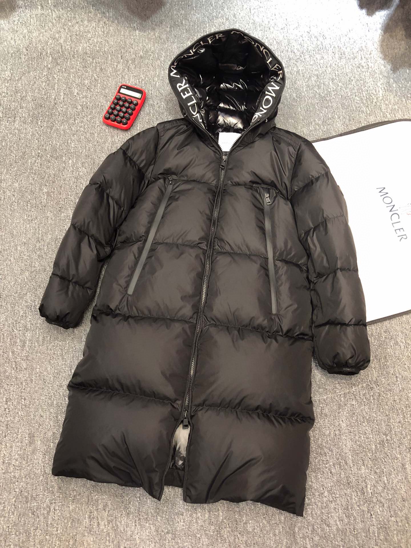2020新作通販 MONCLER モンクレール ダウンコート