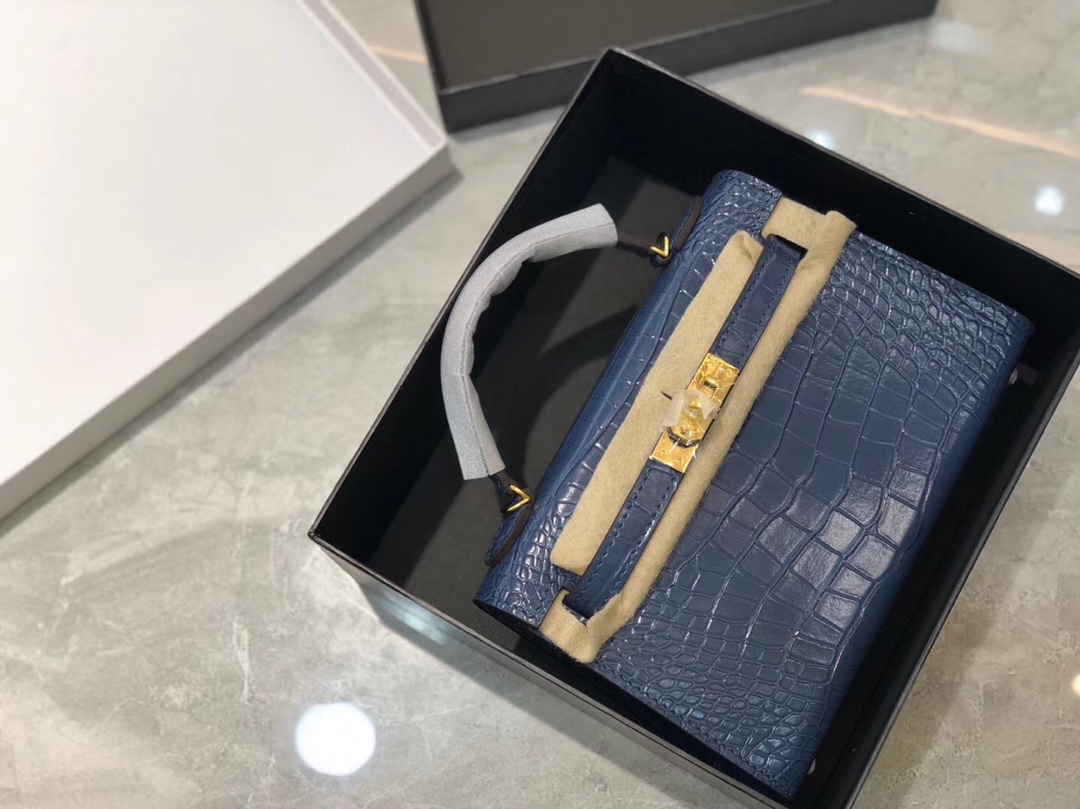 エルメス HERMES MINIケリー22 外縫い キャビアスキン DZ2001P320