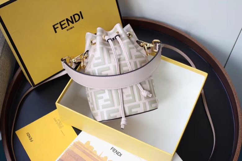 Super品 FENDI/フェンディ バッグ 鞄 カバン Super品 FENDI/フェンディ バッグ 鞄 カバン FDZG2002P600-83329-3Super品 FENDI/フェンディ バッグ 鞄 カバン F