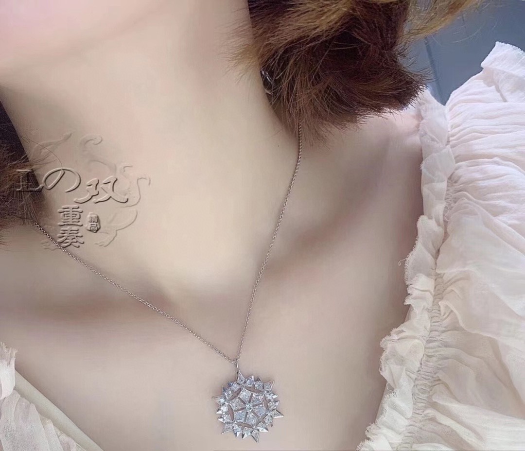 Swarovski スワロフスキー 超美品 ネックレス ペンダント