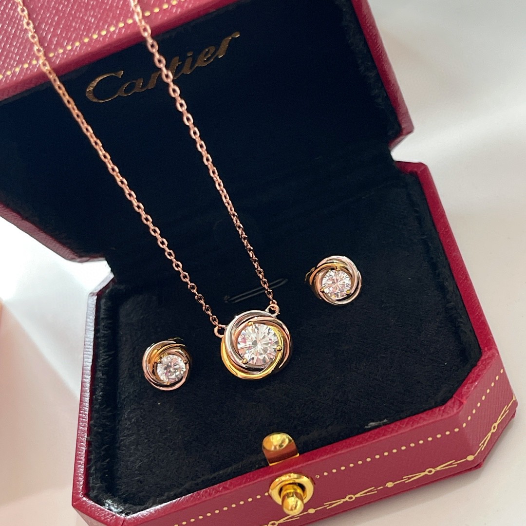 Cartier（カルティエ）人気 2点スーツ ネックレス イアリング