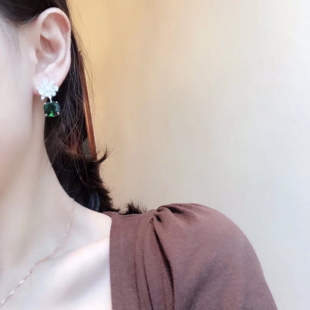 今季の新作 BVLGARI ブルガリ ピアス イアリング