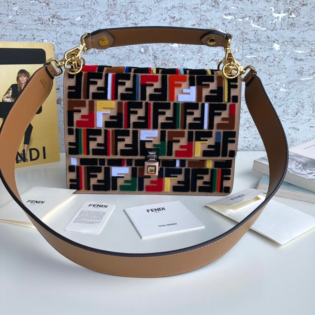 Super品 FENDI/フェンディ バッグ ショルダー ハンド