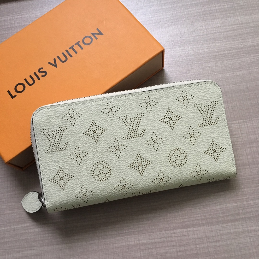 ルイ ヴィトンLOUIS VUITTON 財布 マヒナ ジッピーウォレット