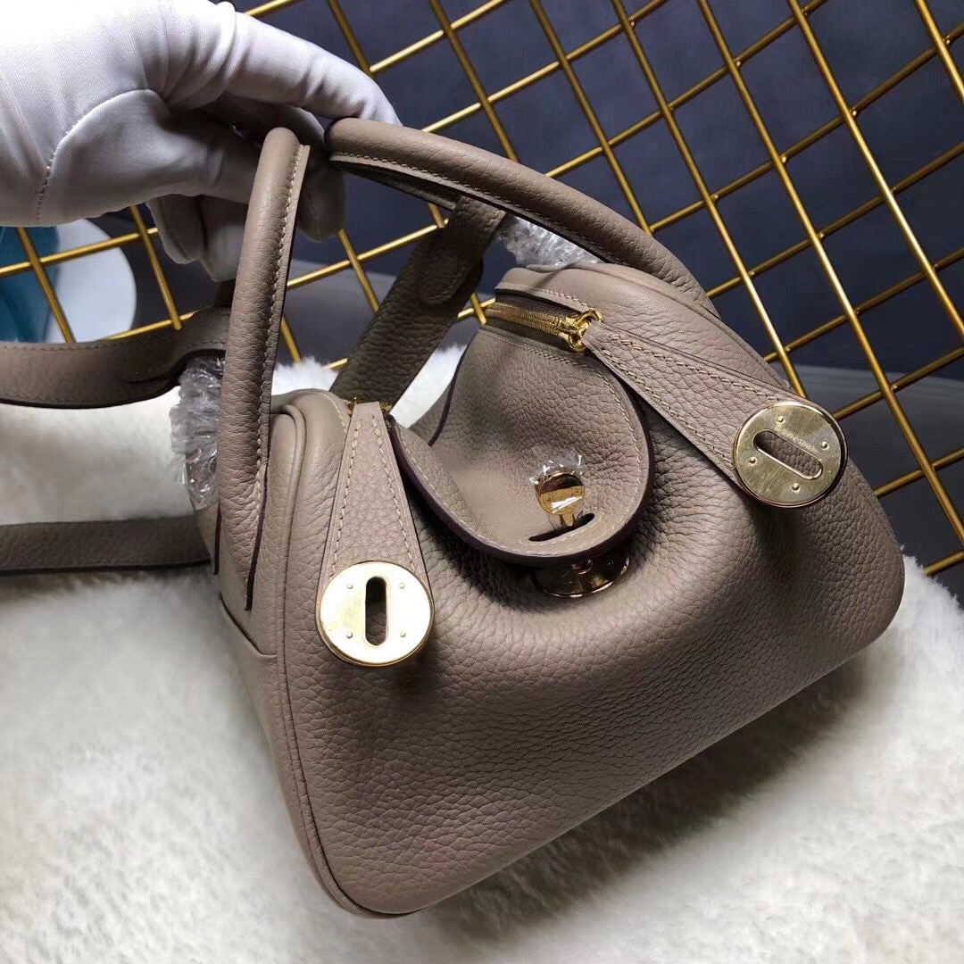 エルメス（HERMES）リンディ20cm 2WAYハンドバッグ