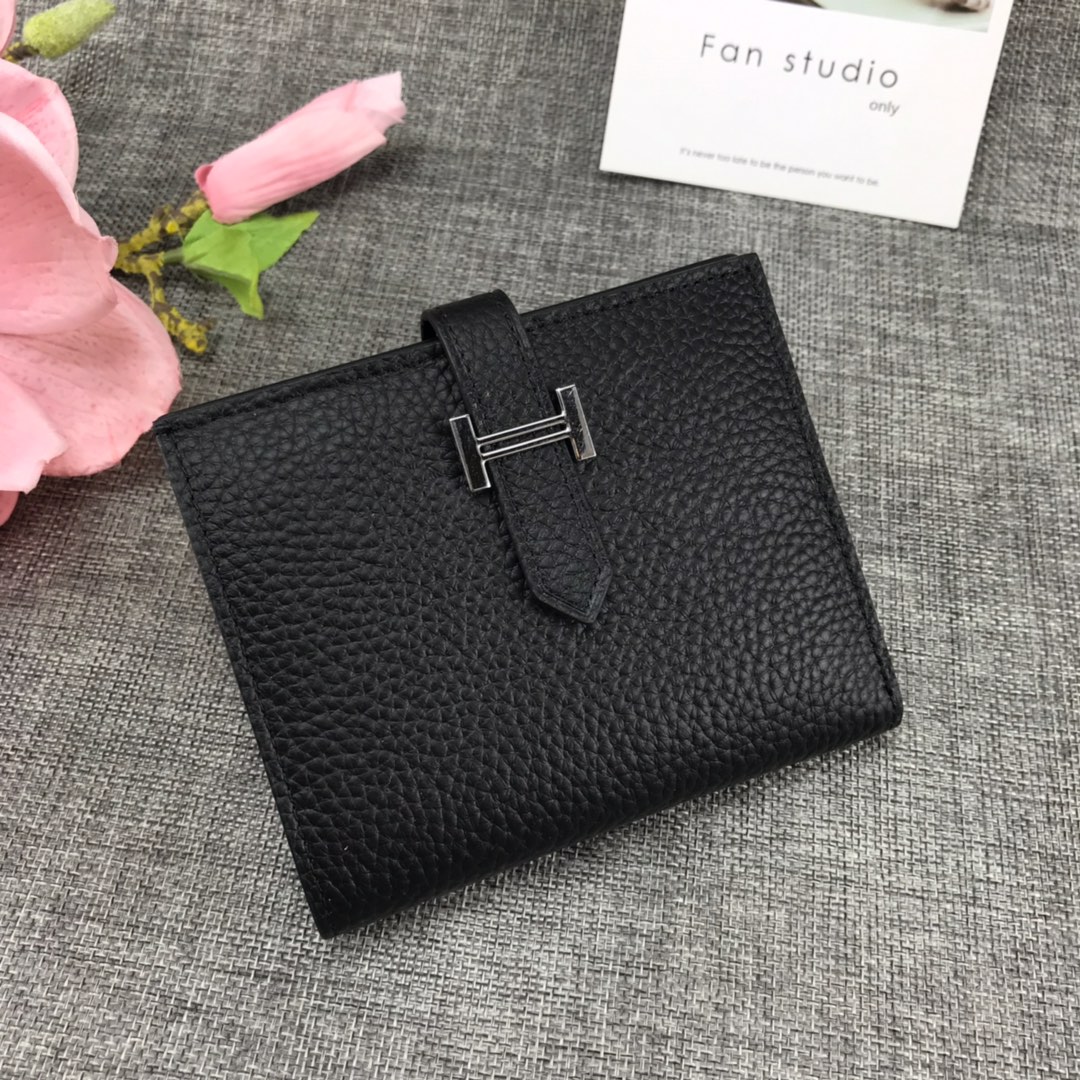 HERMES エルメス 牛革 TOGO 二つ折り財布