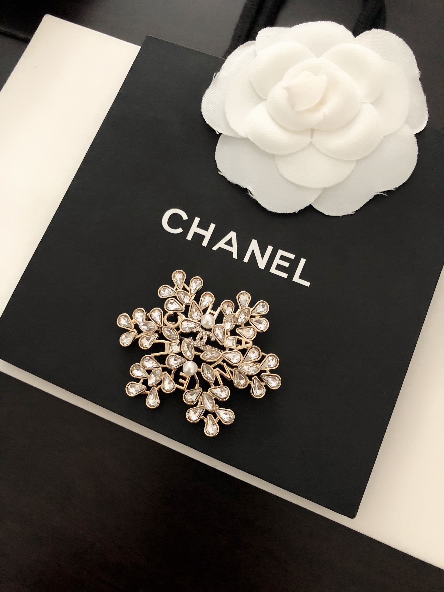 CHANEL（シャネル）髪とめ ヘアピン ヘアゴム 女性 FF
