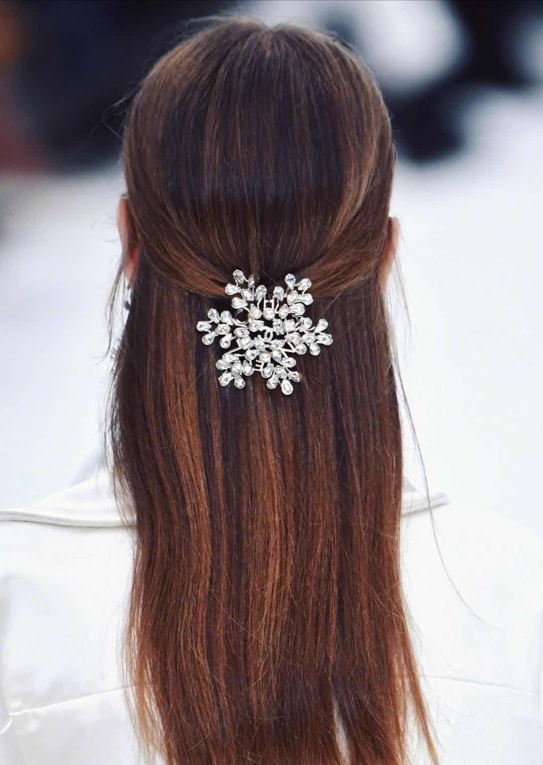 CHANEL(シャネル)髪とめ ヘアピン ヘアゴム 女性 FF