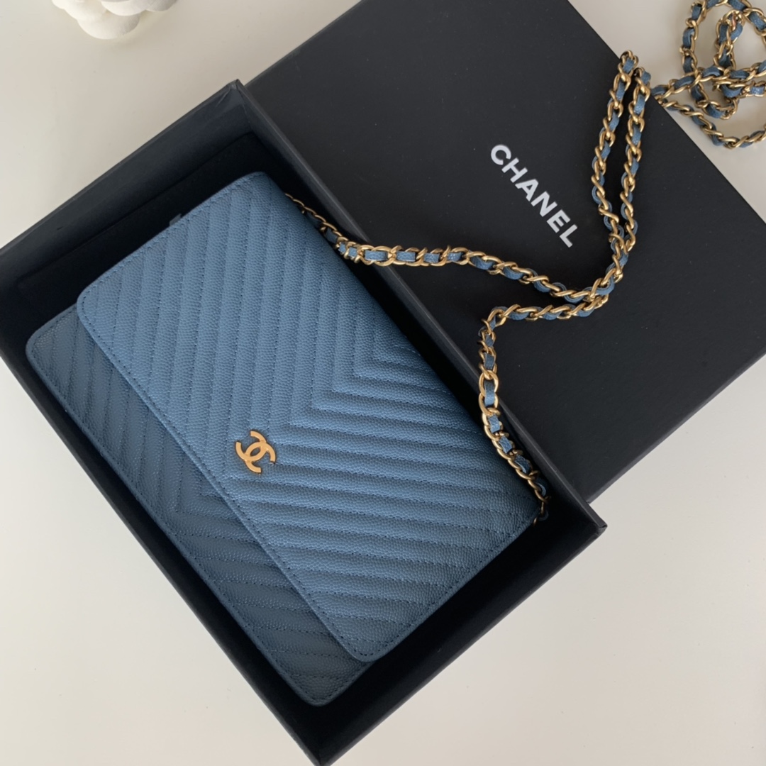 CHANELシャネル チェーショルダーバッグ 斜め掛け 長財布