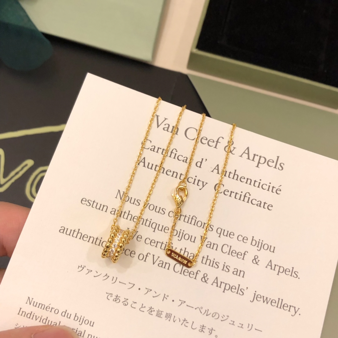 ヴァンクリーフ＆アーペル人気商品 ネックレス. ペンダント YL