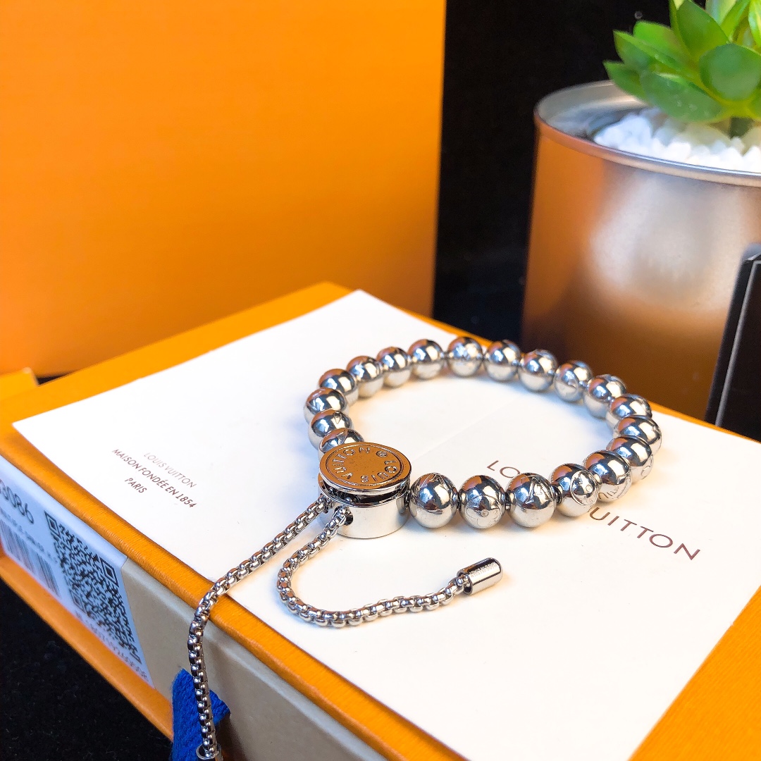 LOUIS VUITTON ルイヴィトン ☆プレゼントにピッタリ☆ ブレスレット