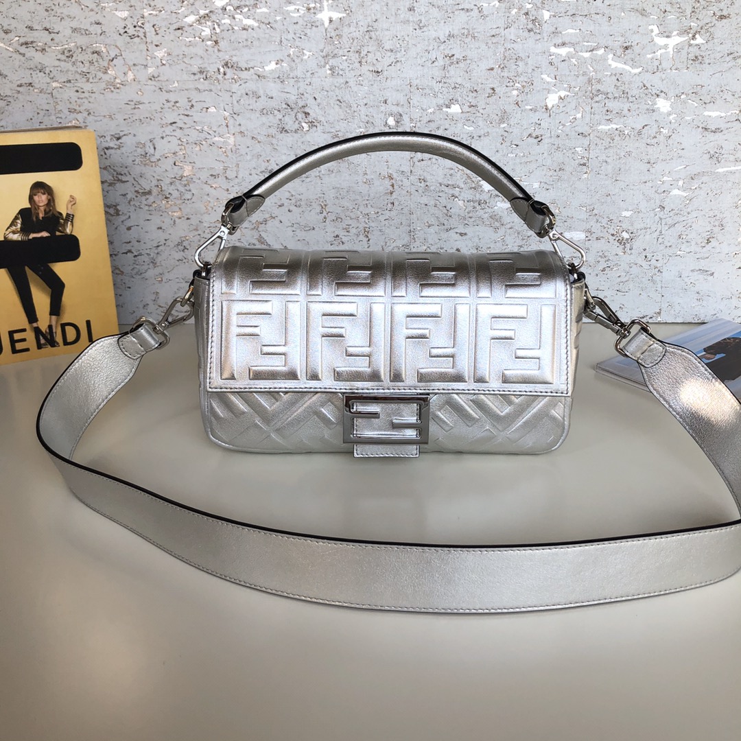 Super品 FENDI/フェンディ バッグ 鞄 カバン 大人気