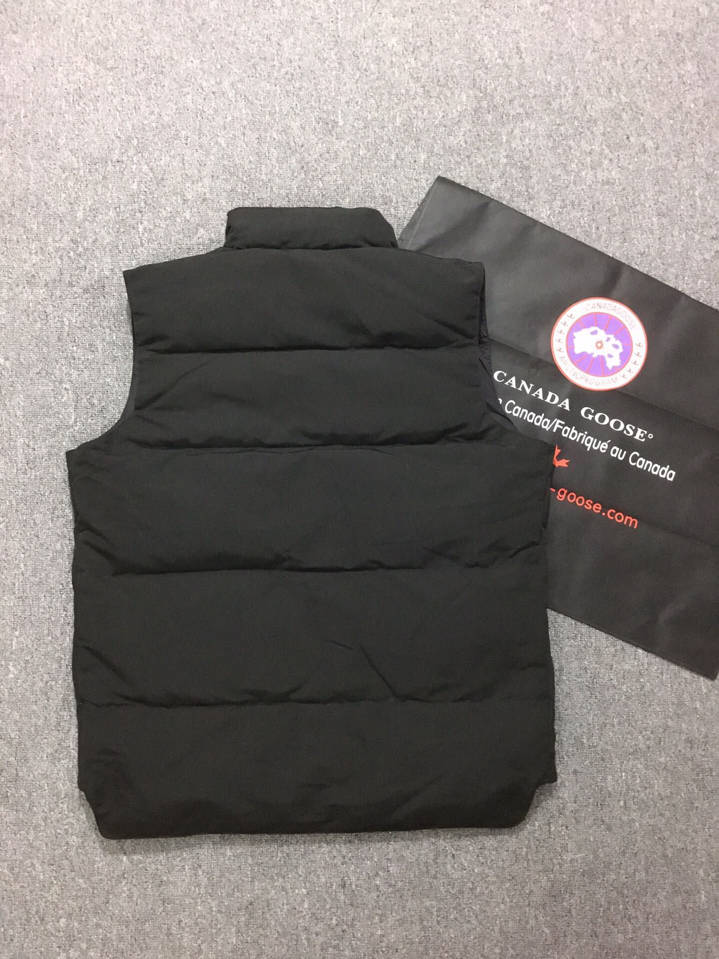 CANADA GOOSE カナダグース ダウンベスト 男女兼着 JB19