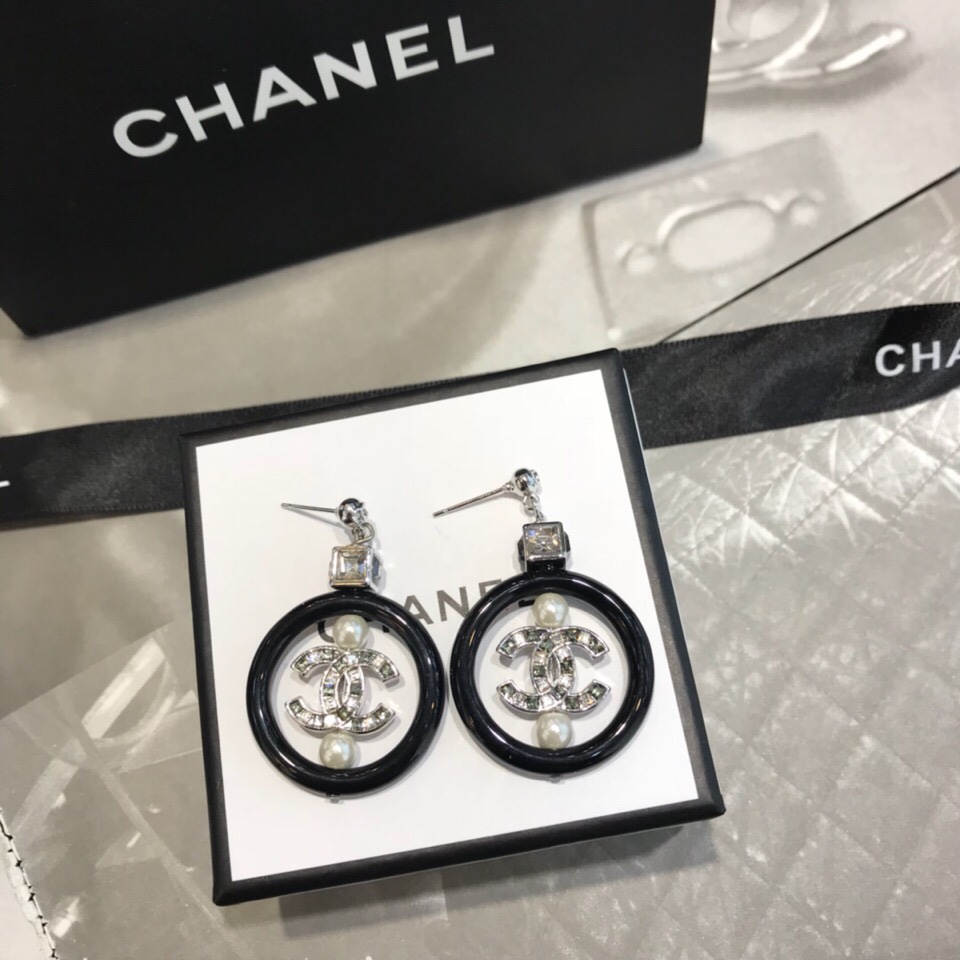 CHANEL(シャネル)人気商品 ピアス イアリング FF