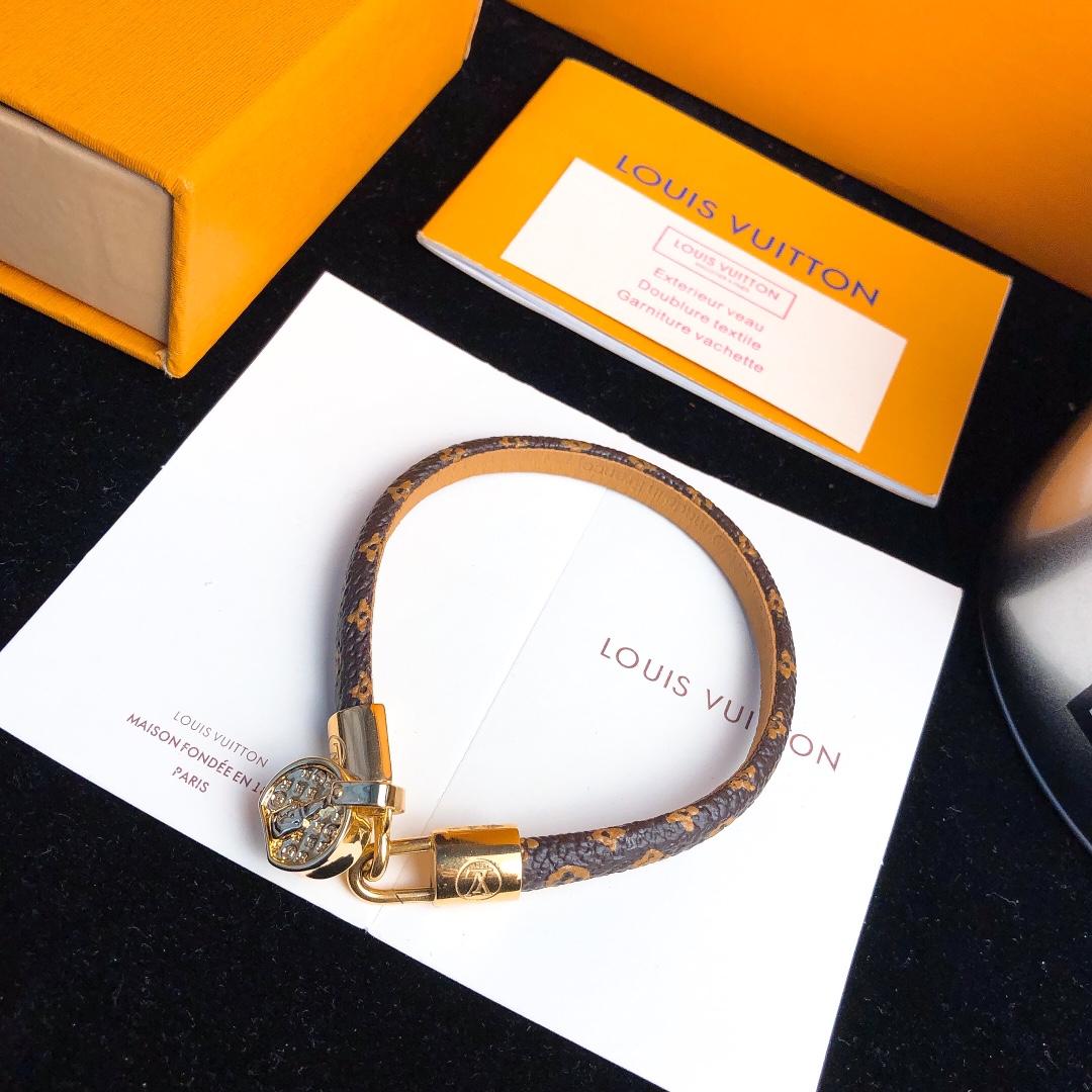 LOUIS VUITTON ルイヴィトン ☆プレゼントにピッタリ☆ ブレスレット