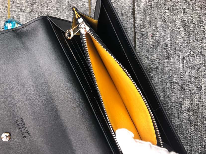 人気商品ゴヤール（GOYARD）二つ折り長財布