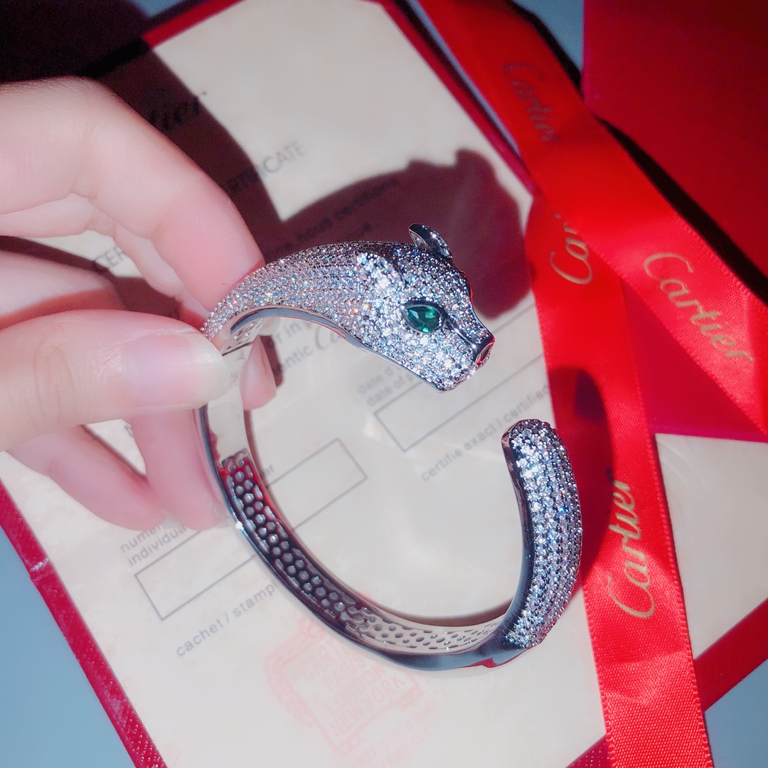 Cartier (カルティエ) 2019新作 ブレスレット.カフブレス YX