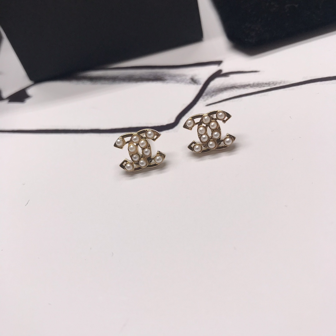 CHANEL(シャネル)人気商品 ピアス イアリング FF