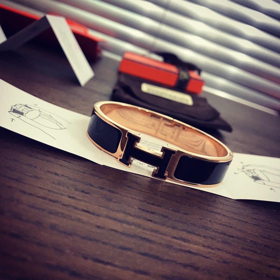 HERMES/エルメス 今季の新作 ブレスレット.カフブレス