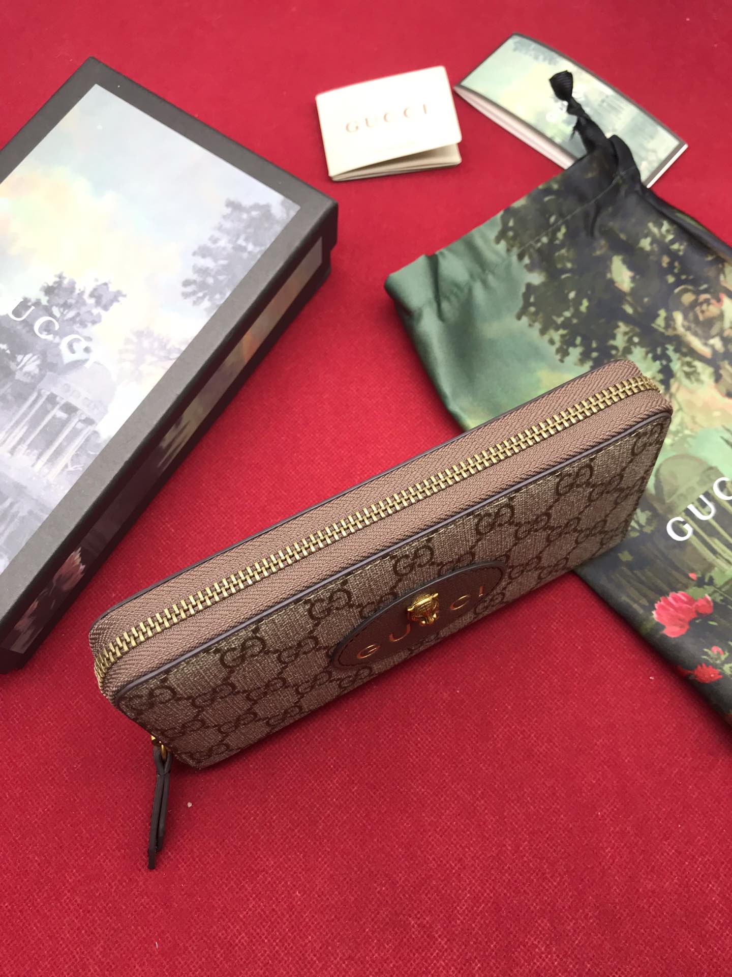 通販 gvcci グッチ 長財布 ラウンドファスナー式財布 476422-1