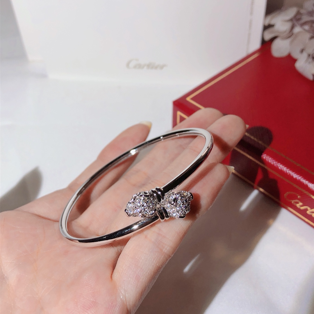 Cartier (カルティエ) 2019新作 ブレスレット.カフブレス QJR