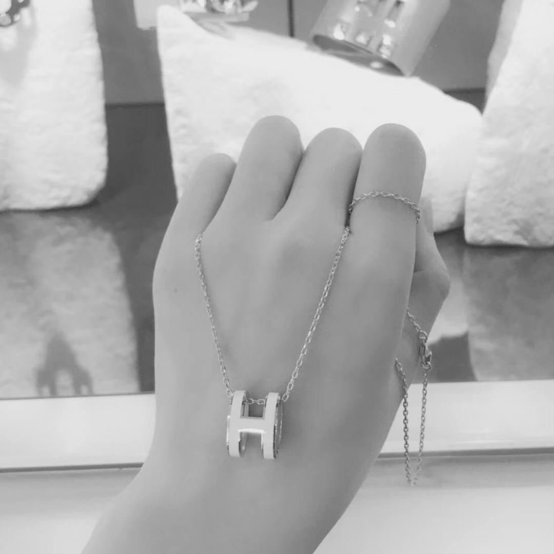 HERMES/エルメス ネックレス.ペンダント 秋冬新作
