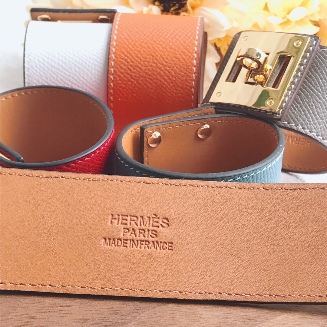 HERMES/エルメス 今季の新作 ブレスレット.カフブレス