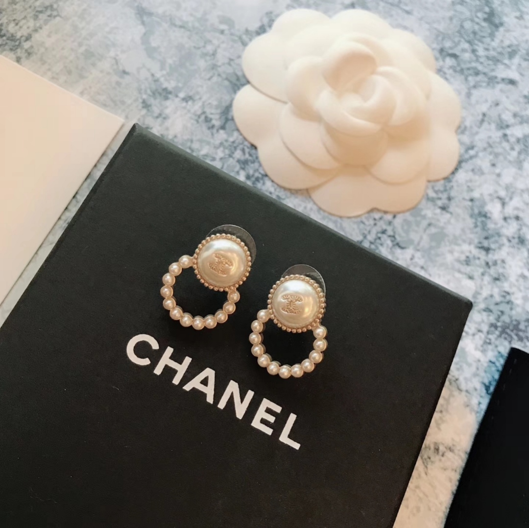 CHANEL(シャネル)人気商品 ピアス イアリング FF