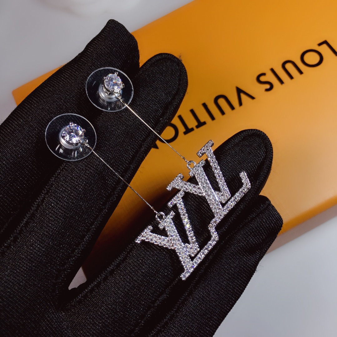 LOUIS VUITTON（ルイヴィトン）今季の新作 ピアス イアリング YL