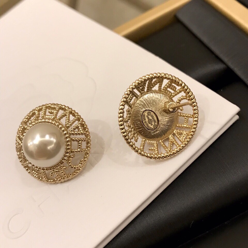 CHANEL(シャネル)人気商品 ピアス イアリング FF