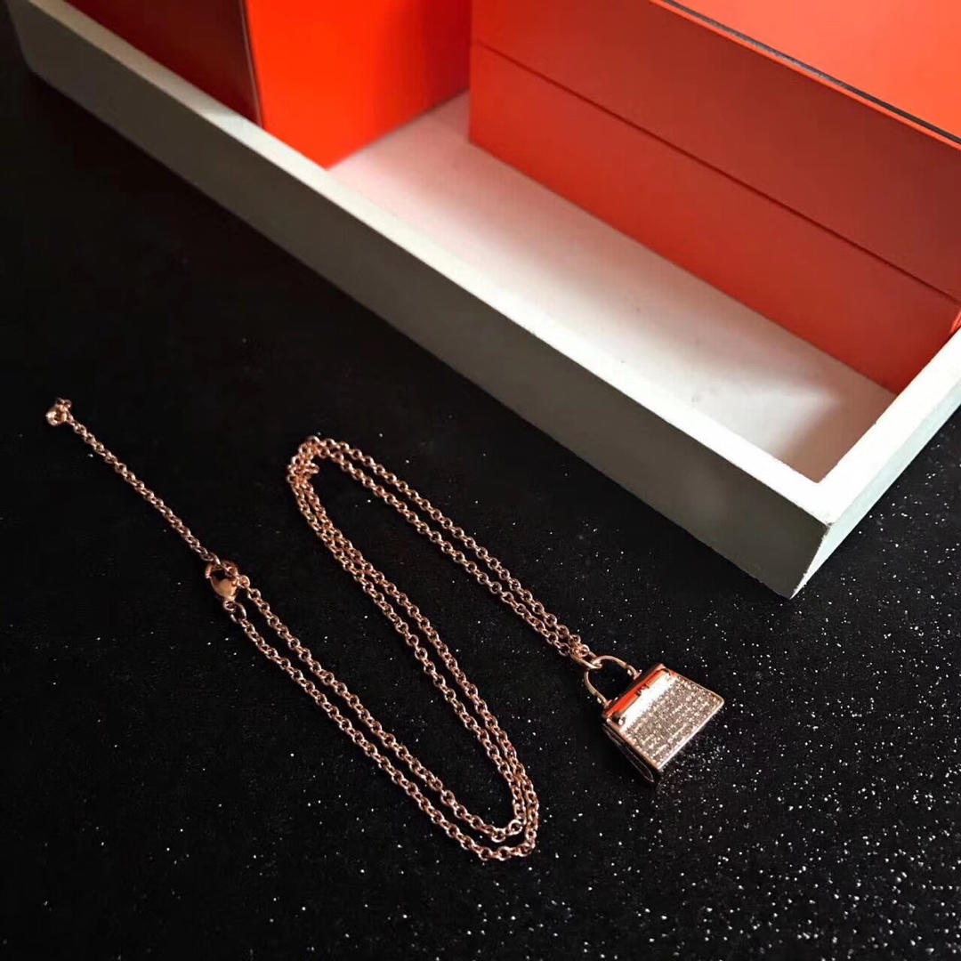 HERMES/エルメス ネックレス.ペンダント 秋冬新作
