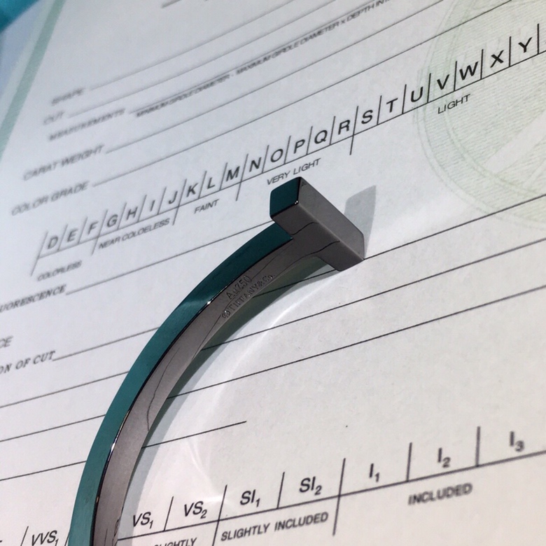 TIFFANY&COティファニ 人気商品 レスレット カフブレス QJR