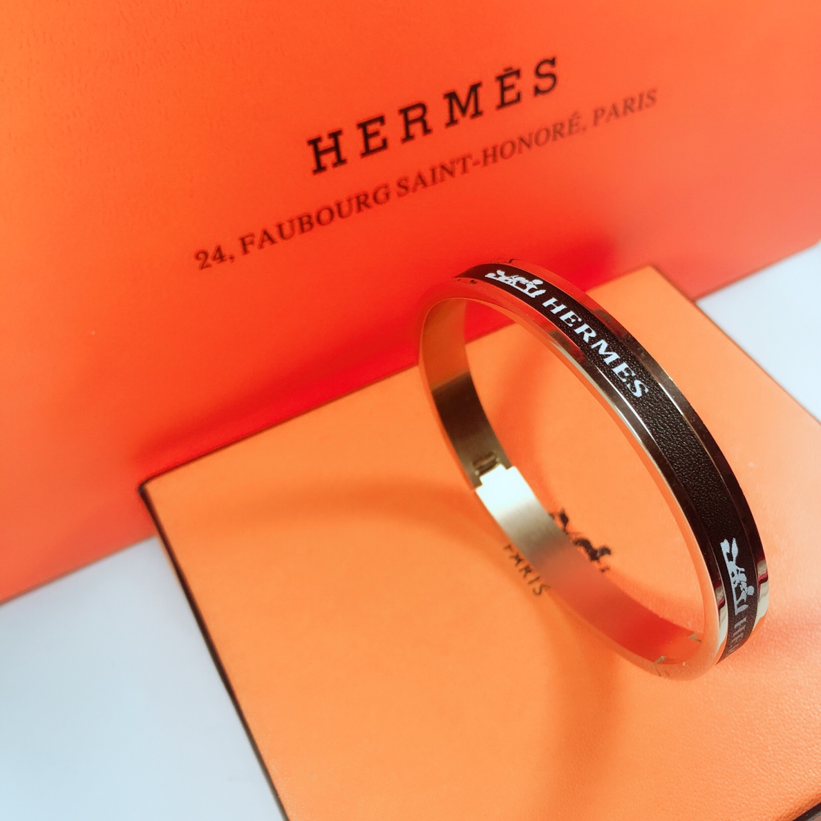 HERMES/エルメス 今季の新作 ブレスレット.カフブレス