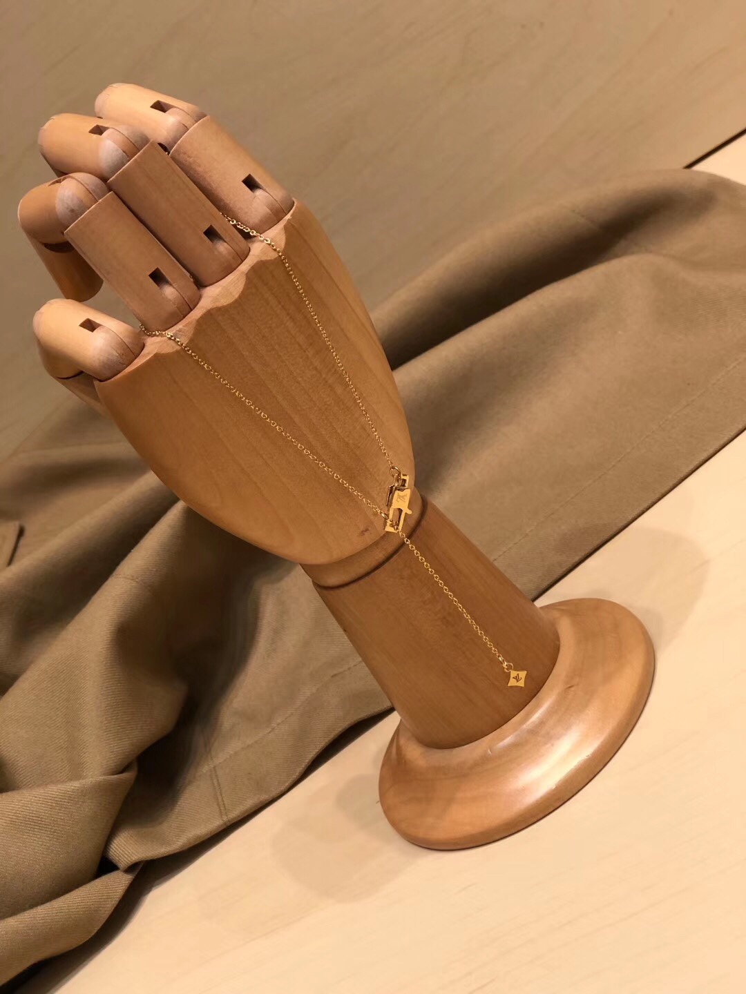 ヴァンクリーフ&アーペル人気商品 ネックレス. ペンダント AO