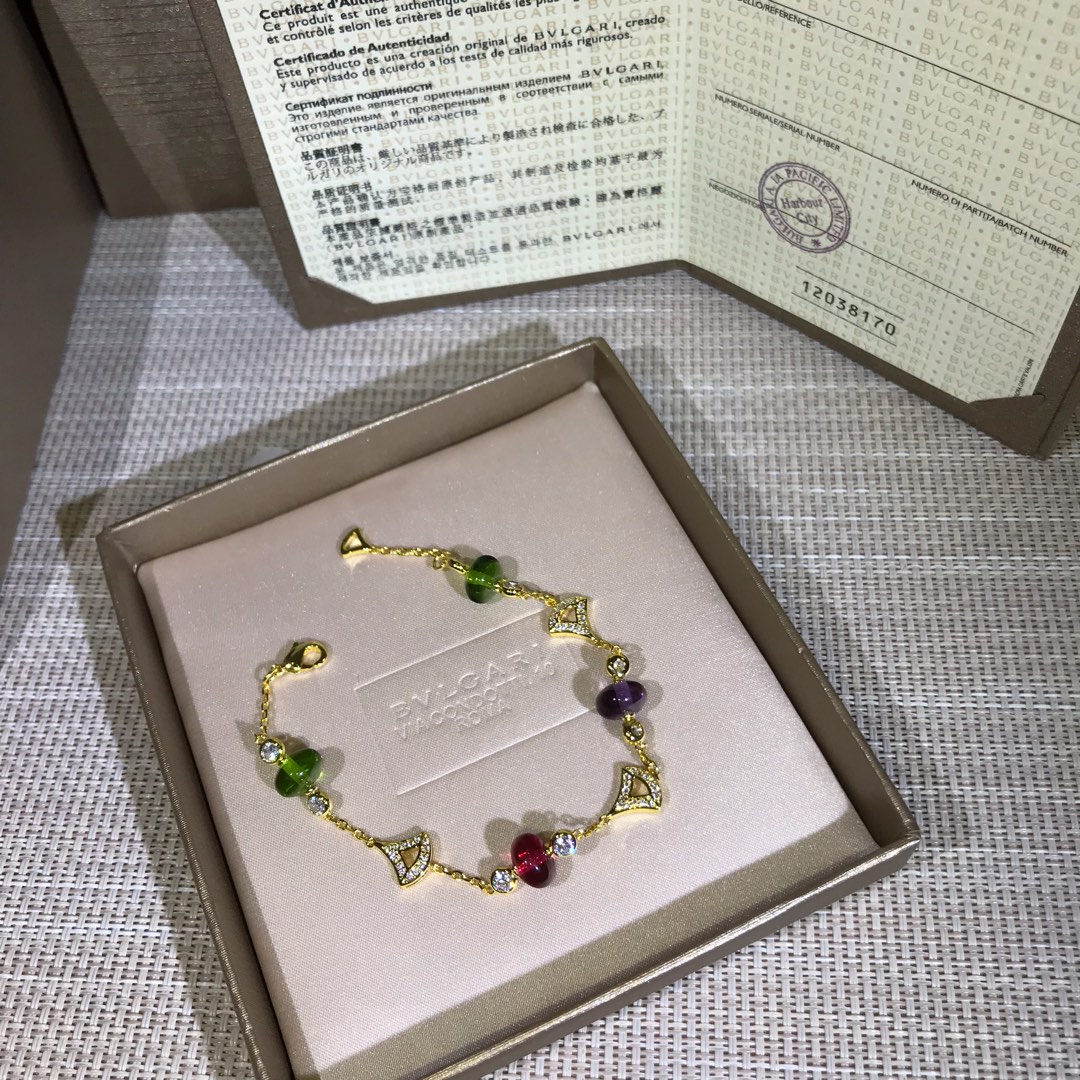BVLGARI（ブルガリ）人気商品 ブレスレット.カフブレス FF