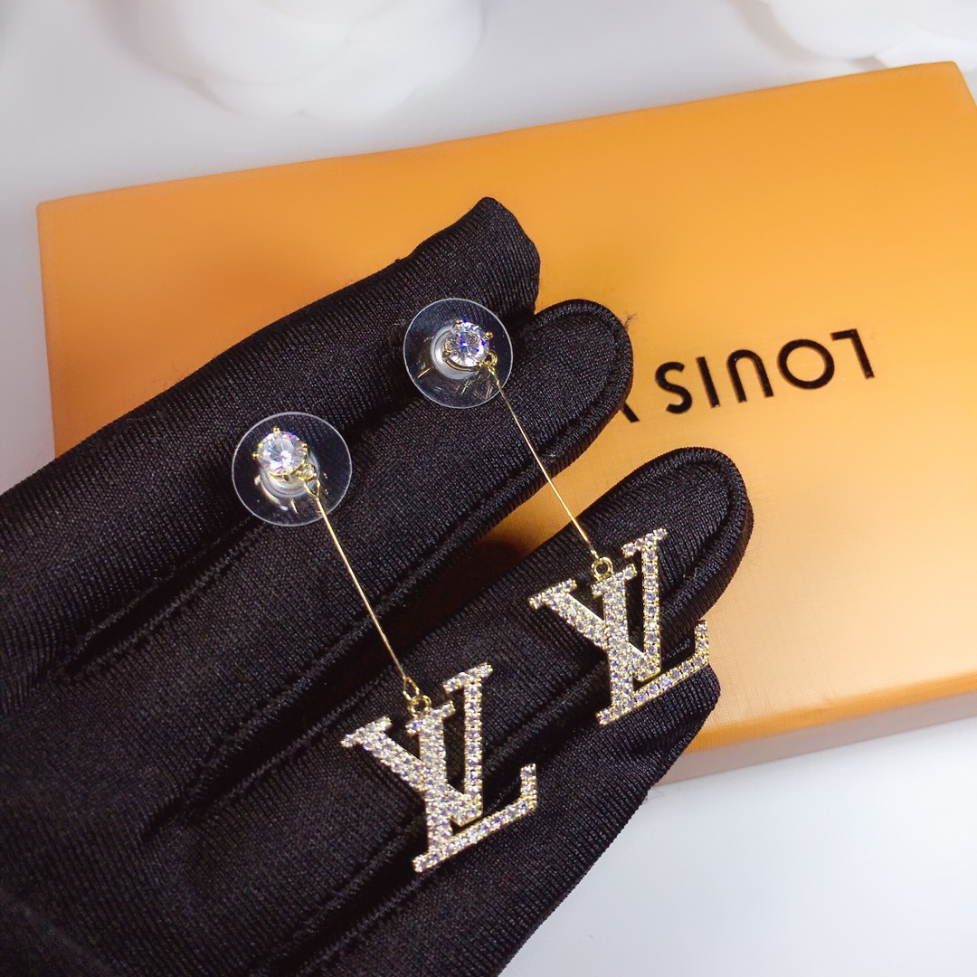 LOUIS VUITTON(ルイヴィトン)今季の新作 ピアス イアリング YL
