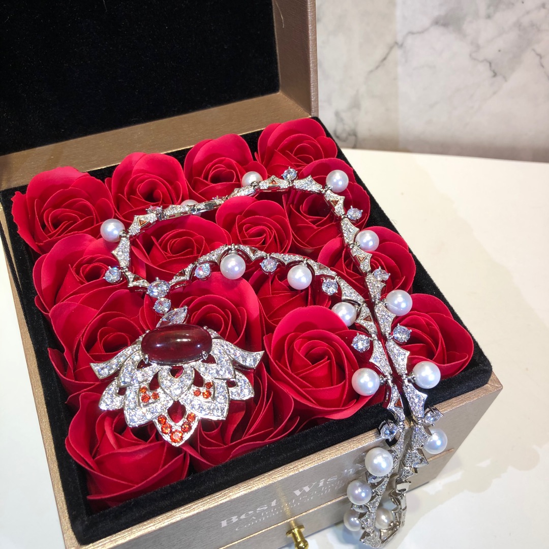 BVLGARI(ブルガリ)2019新作 ネックレス. ペンダント FF