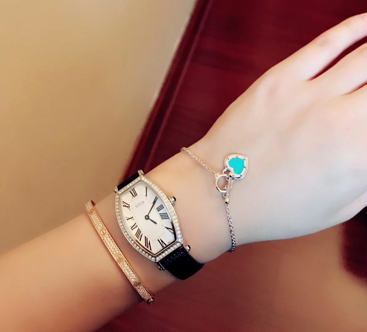 TIFFANY&COティファニ 人気商品 レスレット カフブレス QJR