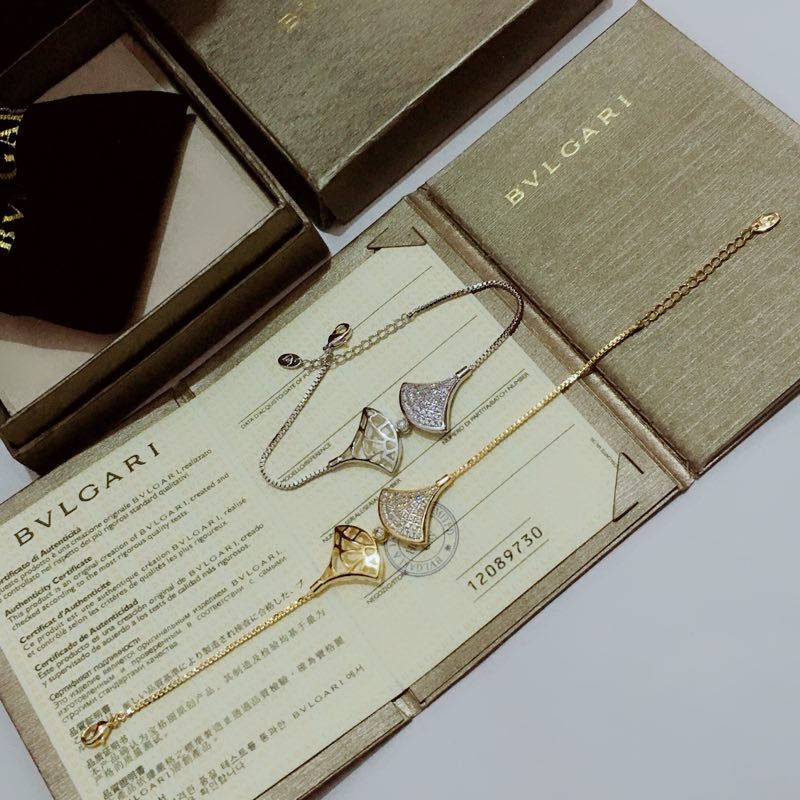 BVLGARI(ブルガリ)人気商品 ブレスレット.カフブレス YL