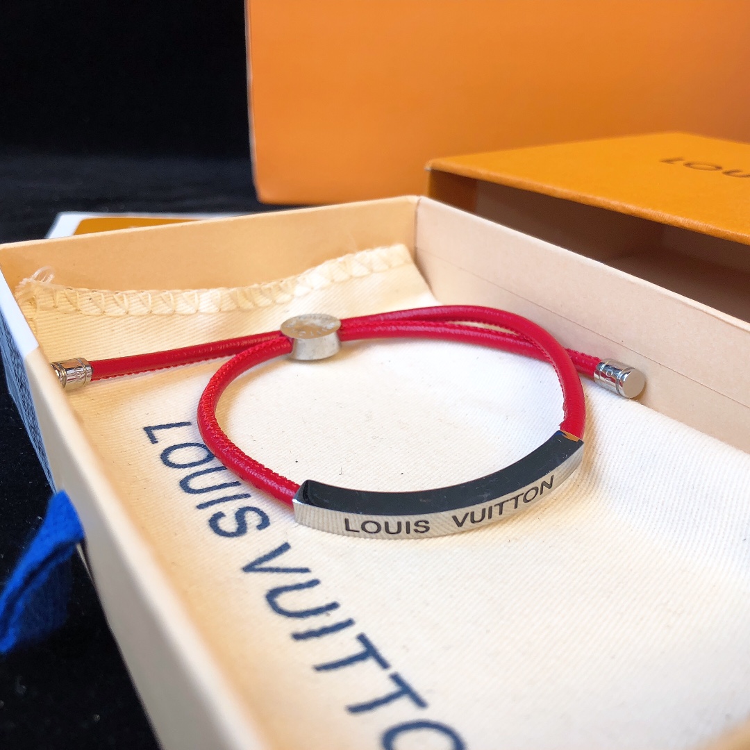 LOUIS VUITTON (ルイヴィトン) 人気商品 ブレスレット.カフブレス YY