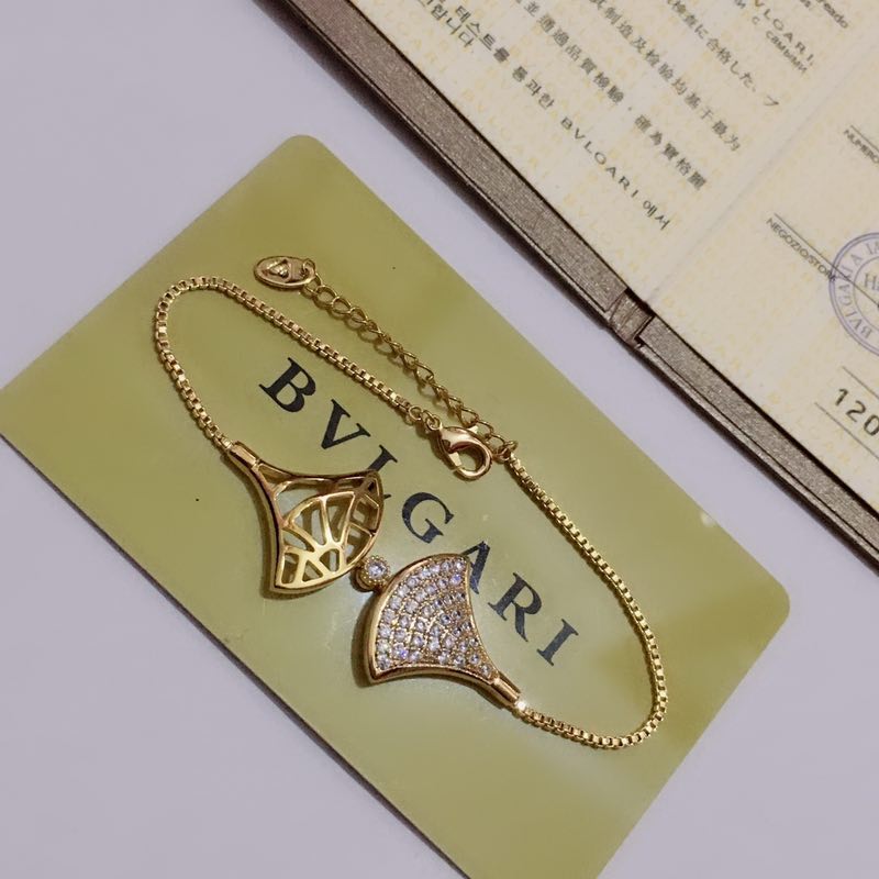 BVLGARI(ブルガリ)人気商品 ブレスレット.カフブレス YL