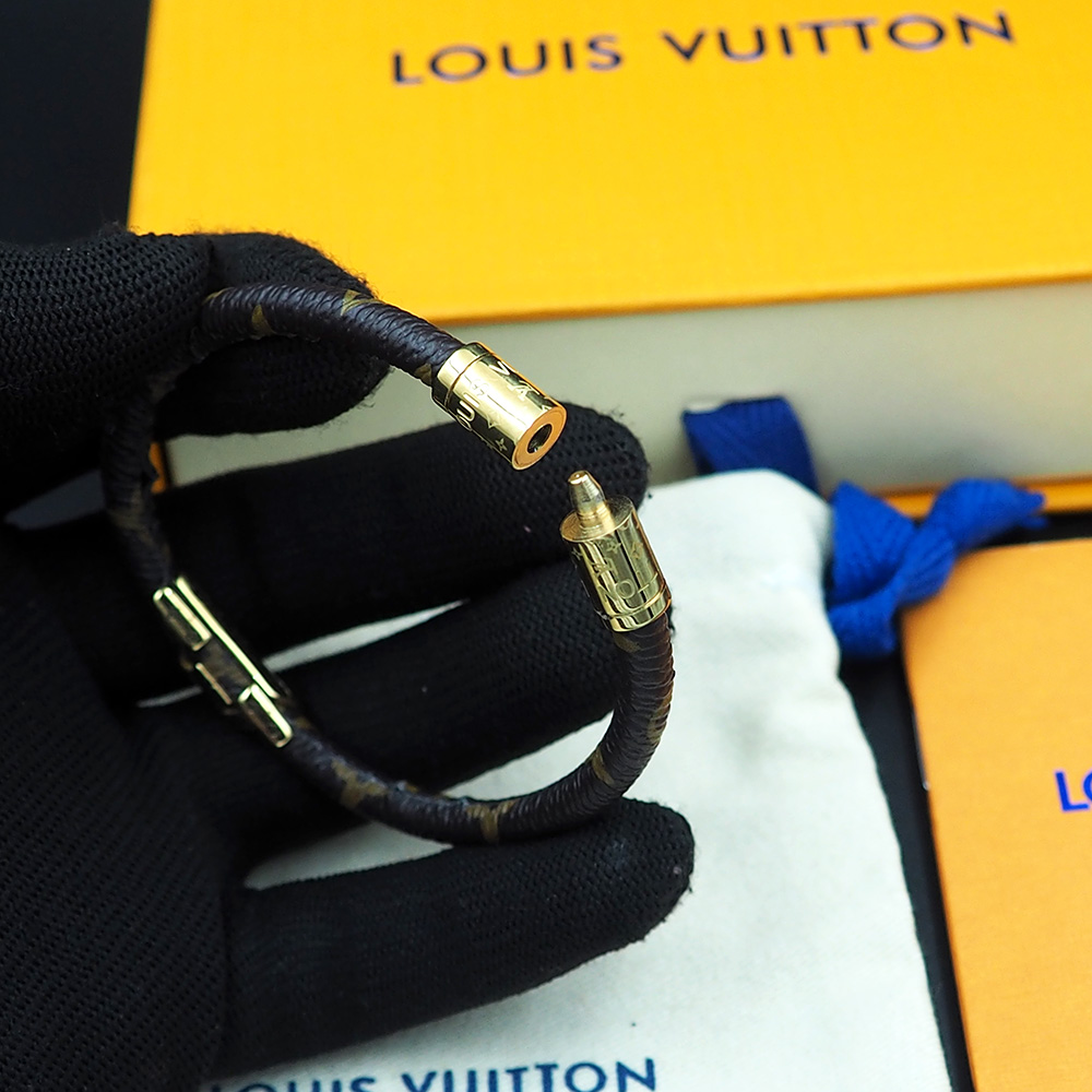 LOUIS VUITTON (ルイヴィトン) 人気商品 ブレスレット.カフブレス YY